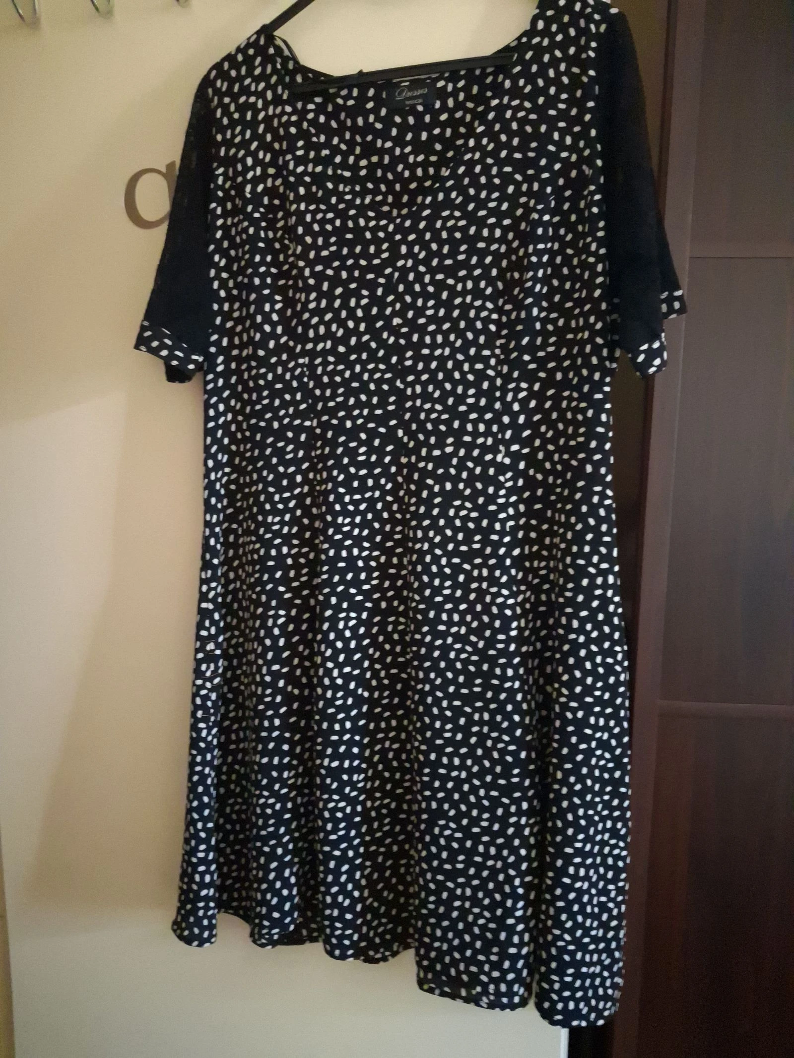 Belle robe fluide et légère C&A taille 44